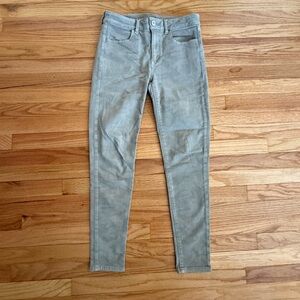 American Eagle High Rise Jeggings in a washed camo 8